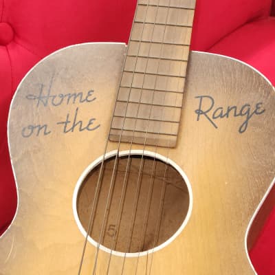 Home on the range Old guitar - Stencil image 2