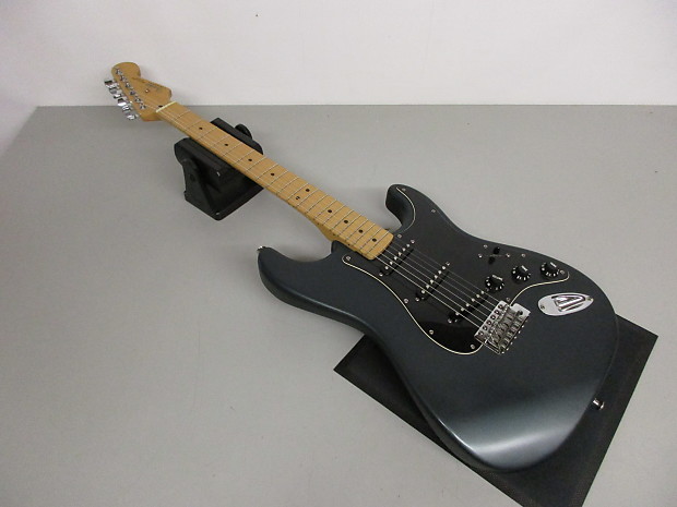 Fender Stratocaster MIM 2004 Gun Metal Blue