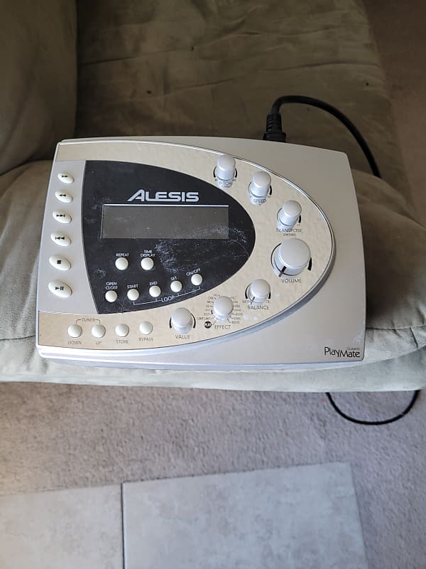 Alesis Guitarist Playmate  			