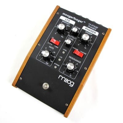 Moog MoogerFooger MF-103 12-Stage Phaser