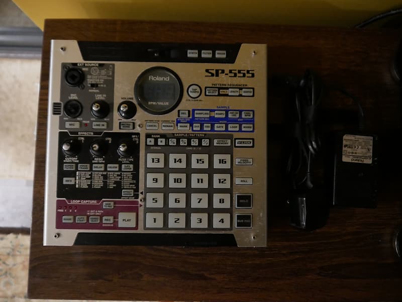 Roland SP-555 Sampler | Reverb UK