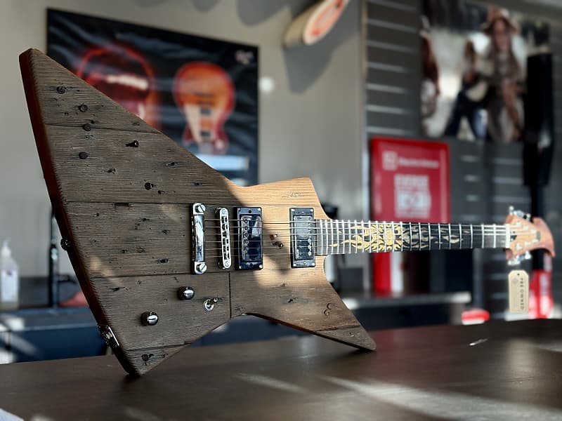 カルズのリトグラフ James Hetfield's Kenneth Lawrence Explorer 