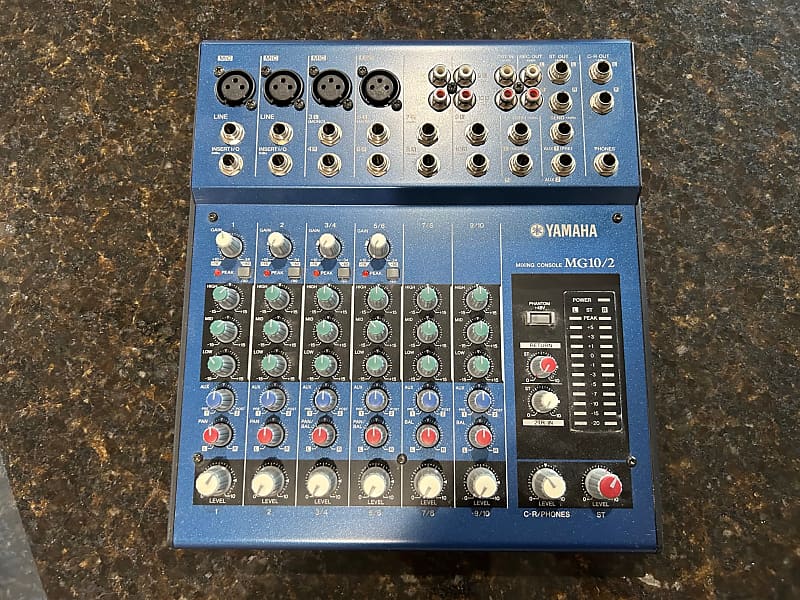 Yamaha MG10/2 Mixer 2007  			