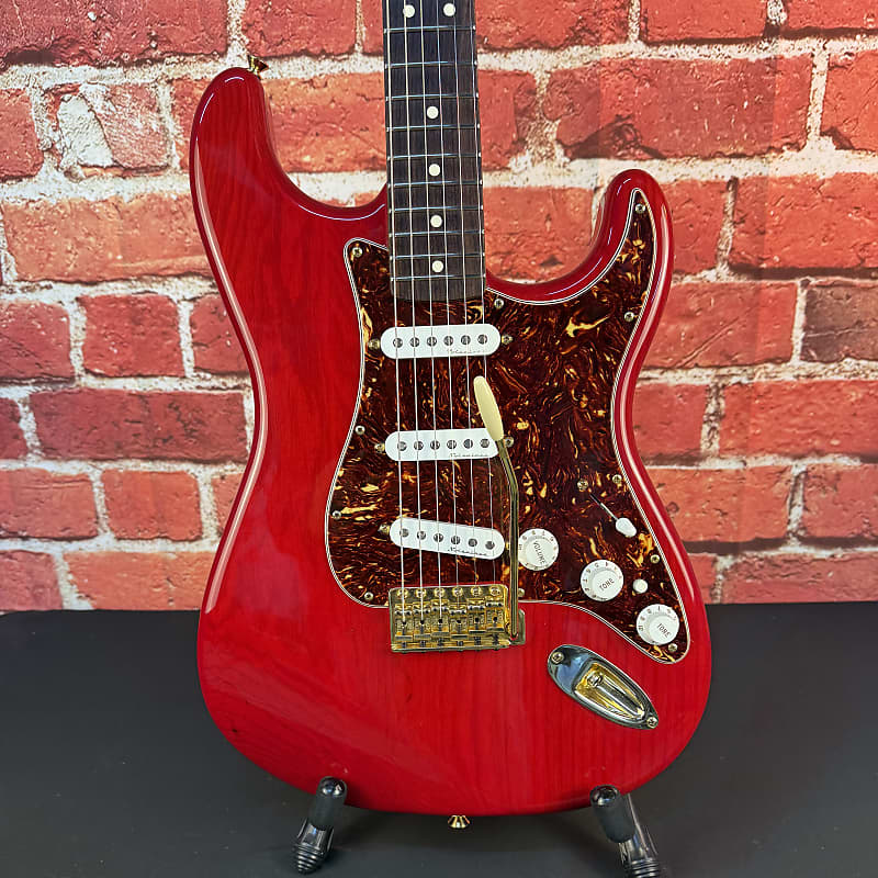 Fender Deluxe Players Stratocaster | Reverb