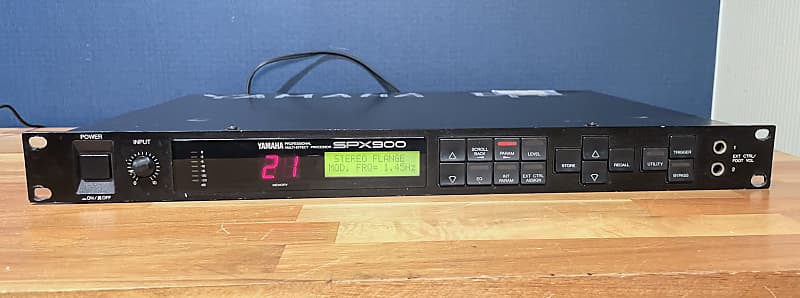 817 YAMAHA SPX900 マルチエフェクター 817 YAMAHA SPX900 マルチエフェクター YAMAHA SPX900 マルチ