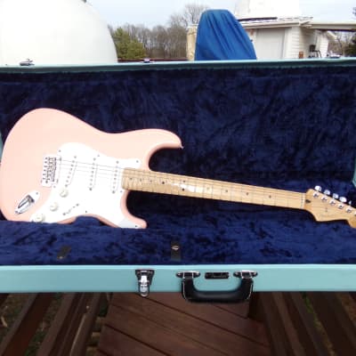 2021 Fender Stratocaster - Shell Pink, Made in Mexico, mint condition, blue Fender Case image 16