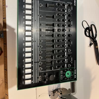 Roland AIRA TR-8 Rhythm Performer Drum Machine 2014 - Present - Black