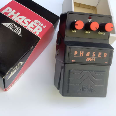 フェイザー　ARIA　APH-1 アリアのフェイザーAPH-1の中古価格と特徴！エフェクター使用