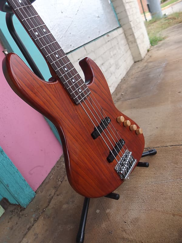 Fender Pro-Feel Jazz Bass MIJ