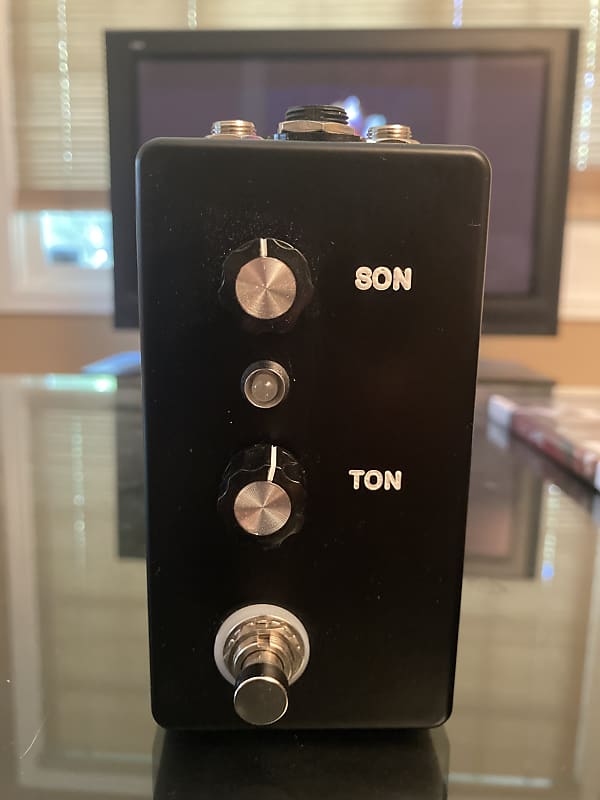 Montreal Assembly Your and You’re Black (B Stock) Reverb