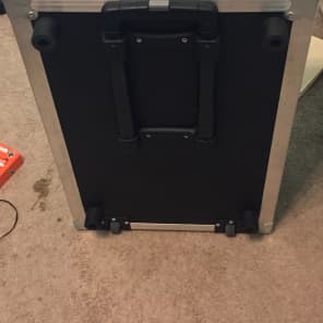 16x24 pedalboard with Just in Case Road Case image 4