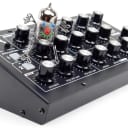 Moog Minitaur Analog Bass Synthesizer Desktop + Fast Wie Neu + OVP + 2J Garantie