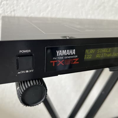 Yamaha Synthesizer TX81Z Rackmount FM Tone Generator