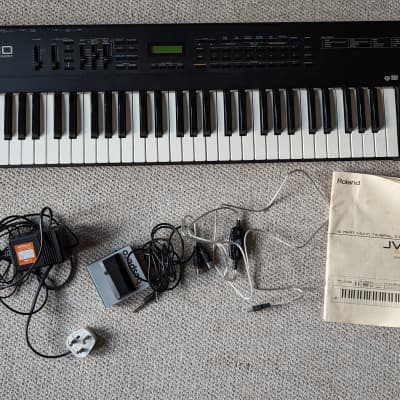 Roland JV-30 61-Key Multi-Timbral Synthesizer 1991 - 1992 - Black