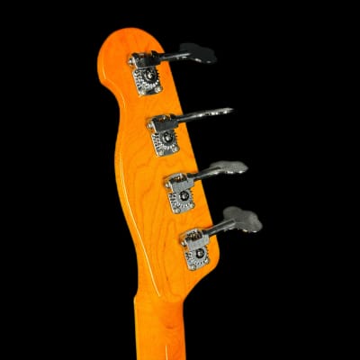 Retrovibe Tele 30” Short Scale Bass Guitar in 3 Tone Sunburst image 7