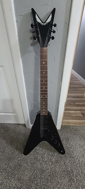 Dean V Flying V, murdered out, Black V 2008-2018 - Blwck | Reverb