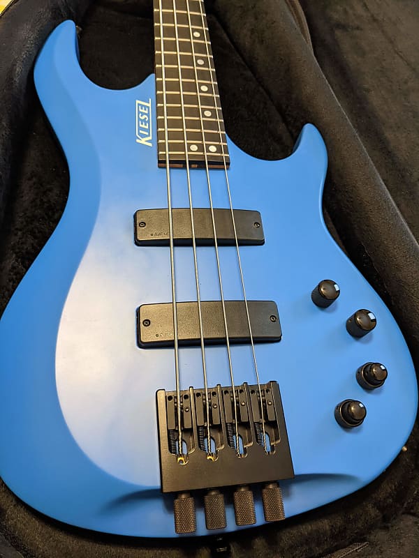 Kiesel Osiris OB4 string headless bass 2019 - Blue