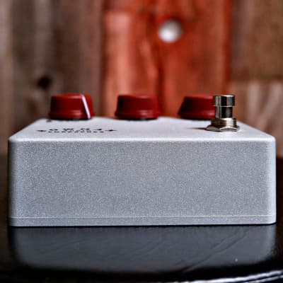 Bowman Audio Endeavors The Bowman Overdrive Transparent Overdrive - Silver with Oxblood Knobs image 8