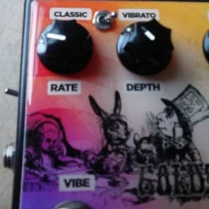 ギター DVK Goldtop Fuzz and Vibe Effects Pedal Dvk Technologies Goldtop Vibe and Fuzz Pedal | Reverb