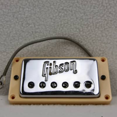 Gibson Patent number sticker pickup 1972 image 1