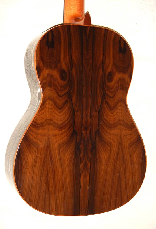 Esteve 3Z classical guitar/ Cedar top / Ziricote back and