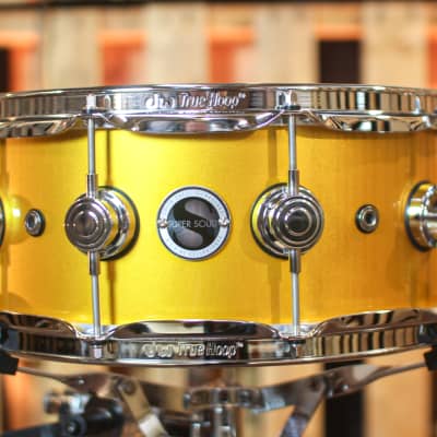 DW 5.5x14 Collector's Maple Vegas Gold Super Solid Snare Drum - SO#1288928 image 1