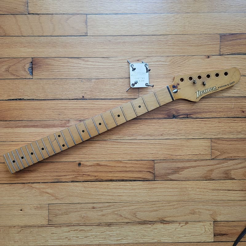 ネックプレート☆1984年製Ibanez ロードスターⅡ　RS450付属ゴールド Ibanezから限定発売製品を含んだStandard RGシリーズ 7機種が