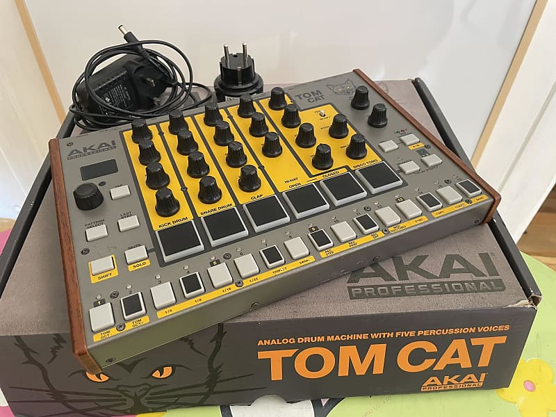 ファッションの Tom AKAI 専用 [激レア!!] Cat アナログリズムマシン 