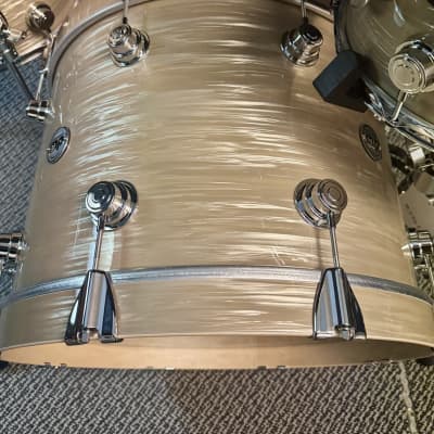DW Collector’s Series “333” Pure Maple Drum Set 12/14/20 - Creme Oyster FinishPly image 4