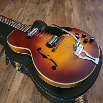 Kay K682 Galaxie II Electric Guitar 1960s Sunburst Great Condition W/Hard Case image 3