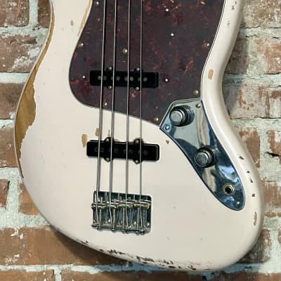 fender flea jazz bass 2016年製　ギグバック付き Amazon.com: Fender Flea Jazz Bass - Roadworn Shell Pink