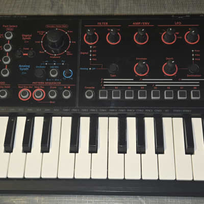 Roland JD-Xi 37-Key Analog/Digital Crossover Synthesizer 2015 - Present - Black
