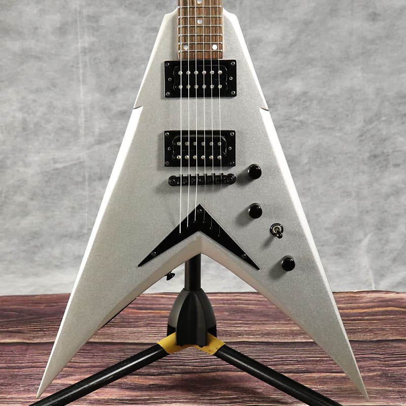 DEAN Dave Mustaine V Metallic Silver 08/01 | Reverb Canada