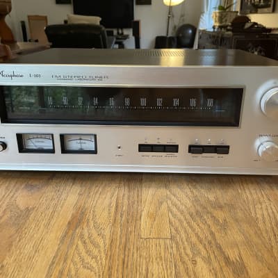 Accuphase T-101 Super Tuner image 3