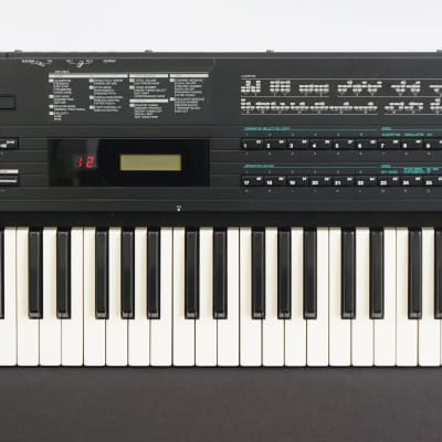 Yamaha DX7S 80s Digital Polyphonic FM Synthesiser  - 100V