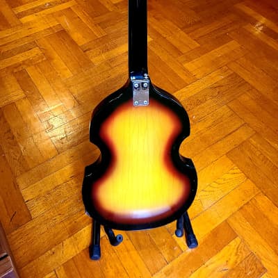 Vox V 250  Violin Bass 1960's Sunburst image 3