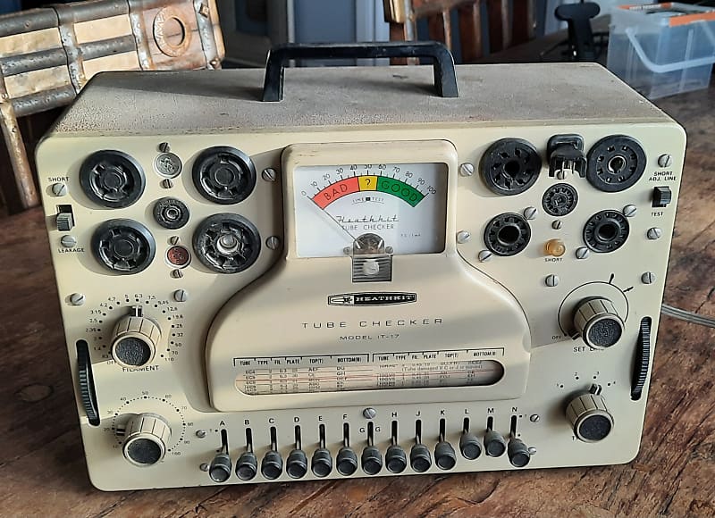 真空管試験機 HEATHKIT IT-17 真空管試験機 HEATHKIT IT-17（Heathkit It-17 Vacuum Tube