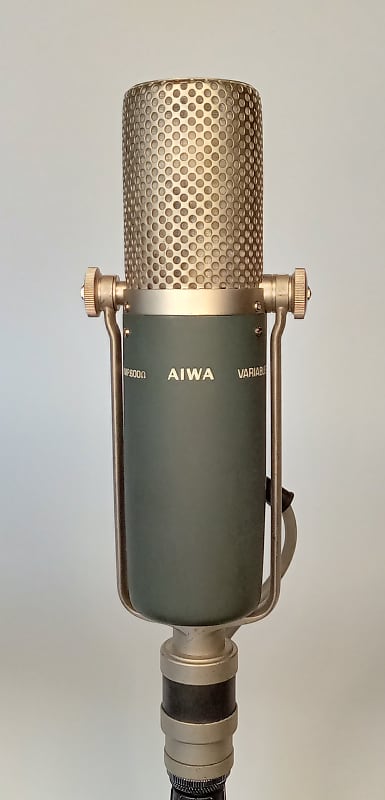 Vintage AIWA VARIABLE DIRECTIONAL RIBBON MAICROPHONE VM-17SA 1980s