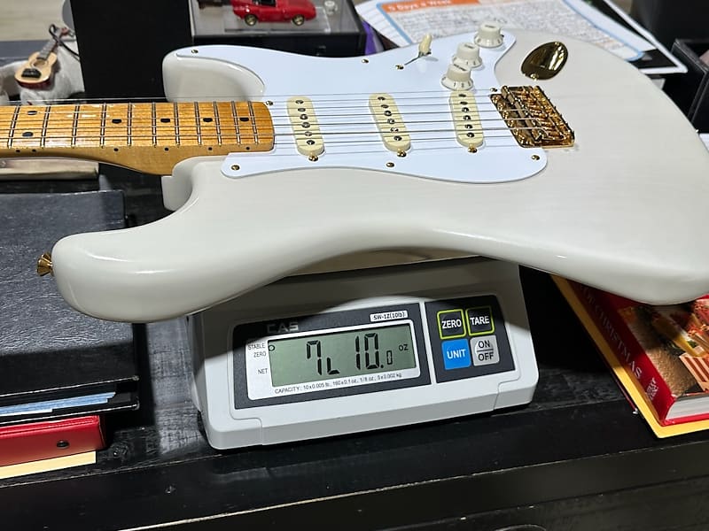 Fender Stratocaster アメリカンビンテージ 50th Fender 50th Anniversary American Vintage 1954 Stratocaster