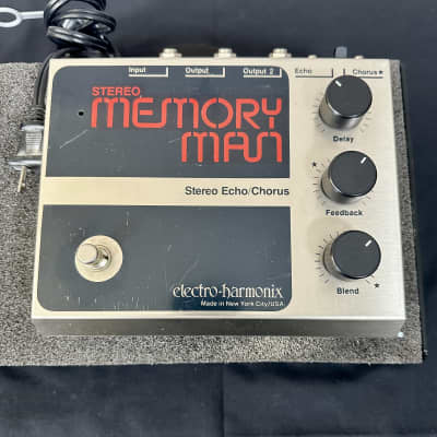 Electro-Harmonix Stereo Memory Man Echo / Chorus | Reverb