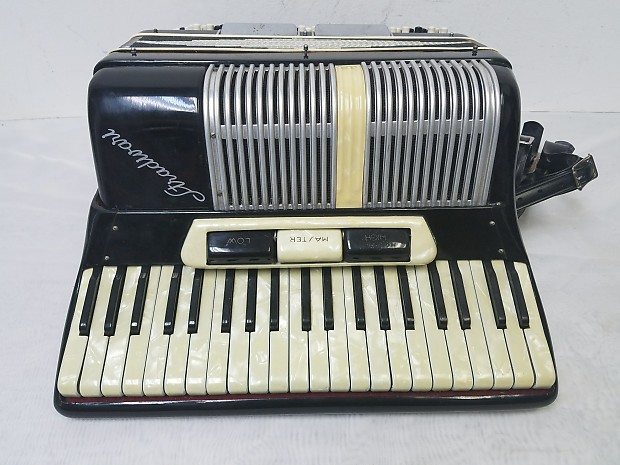 Vintage Stradivari Intermediate Size 41 120 Piano Accordion w Case