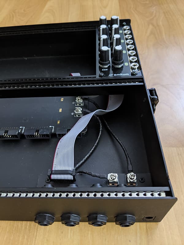 Emitum san-san 2 x 84hp Eurorack Case - 器材