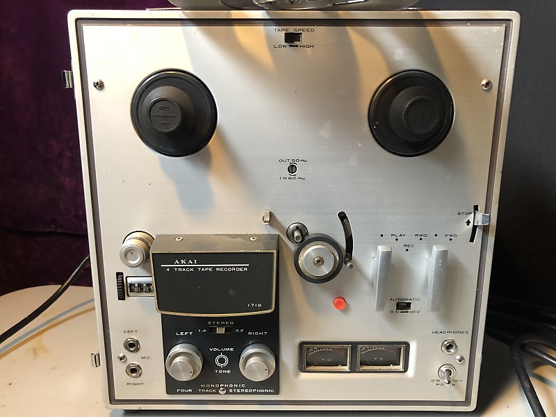 akai 1710