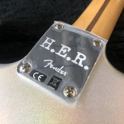 Fender H.E.R. Signature Stratocaster 2020 - 2021 Chrome Glow 7lbs, 15oz MX21506797 image 8