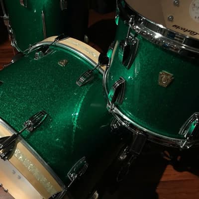 Ludwig Classic Maple Green Sparkle Fab kit w/ Vintage White Marine Bass Hoop Inlays image 7