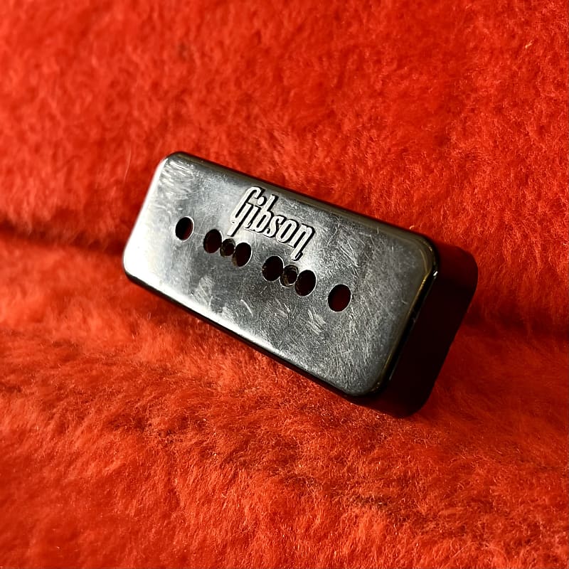 Gibson Embossed Logo p90 pickup cover c 1970 - Black | Reverb Canada