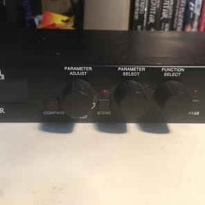 ROCKTRON MULTIVALVE DSP GUITAR EFFECTS TUBE SERIES PROCESSOR