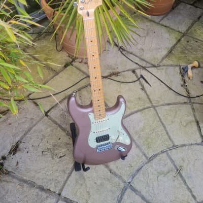 Fender Deluxe Lone Star Stratocaster 2014 - 2016 Burgundy Mist Metallic image 1