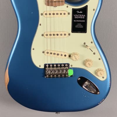 Fender Vintera Road Worn 60’s Stratocaster-Lake Placid Blue image 2