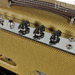 Victoria Amplifier 20112 1x12 Combo, Tweed, Half Power Switch image 4